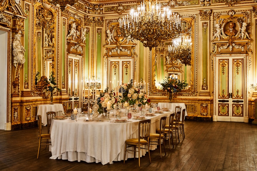 Palazzo Parisio — The table